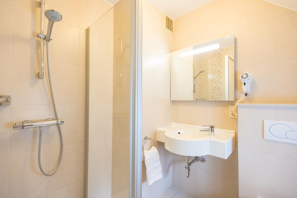 Hotel Steineweiher St. Vith Ngoại thất bức ảnh